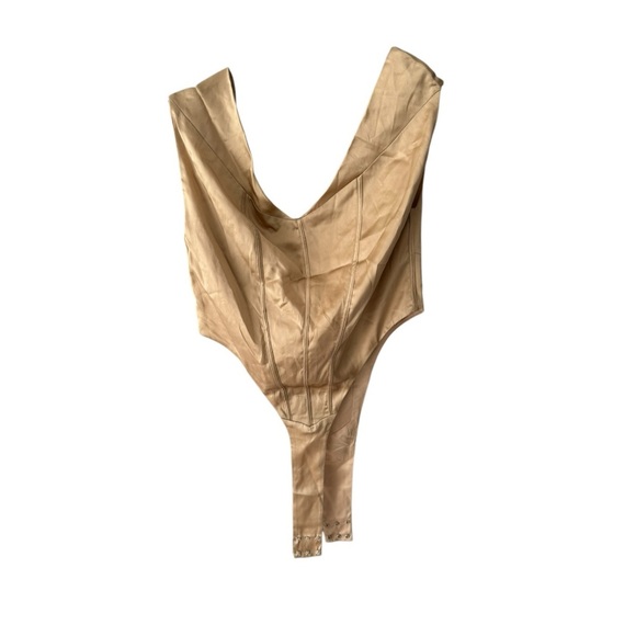 Retrofete Rozik Silk Off Shoulder Bodysuit Nude M - Picture 7 of 8